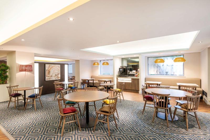 Hampton By Hilton Sheffield - image 12