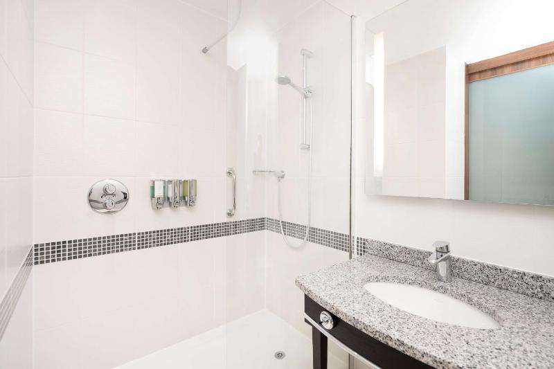Hampton By Hilton Sheffield - image 20