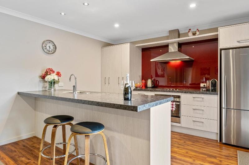 Bach 32 - Taupo Holiday Home - image 28