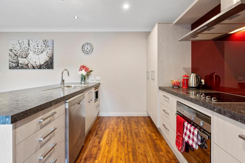 Bach 32 - Taupo Holiday Home - image 11