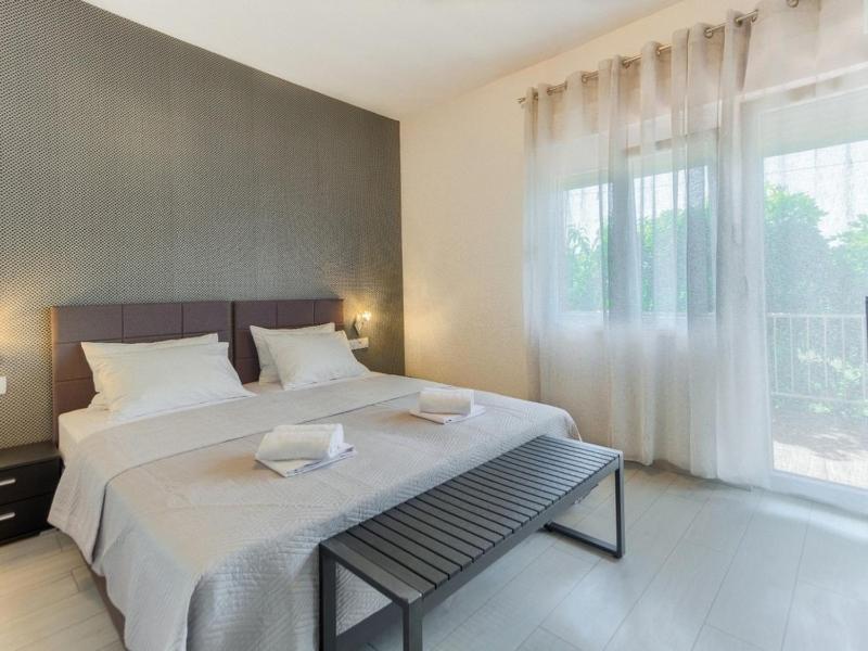 Apartments with parking space Kastel Stari Kastela - 22588 - image 9