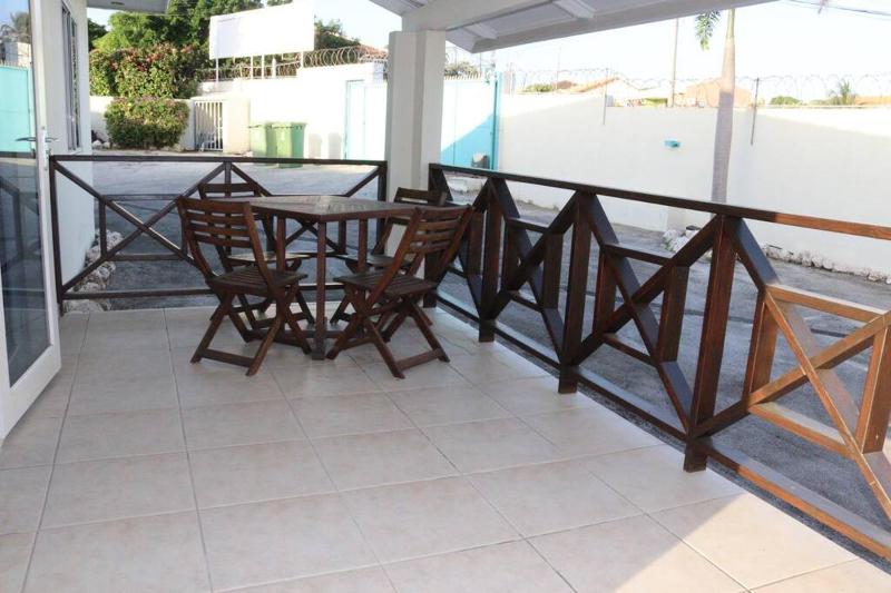 Mambo Beach Casa Ofori at Baracuda - image 2