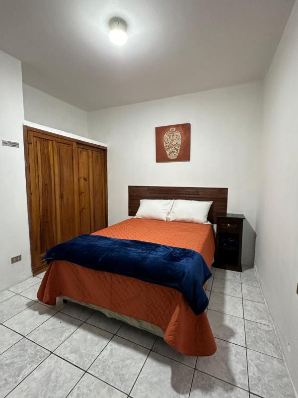 Standard Double Room with Shared Bathroom image 2