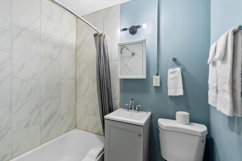 Budget Single Room image 4