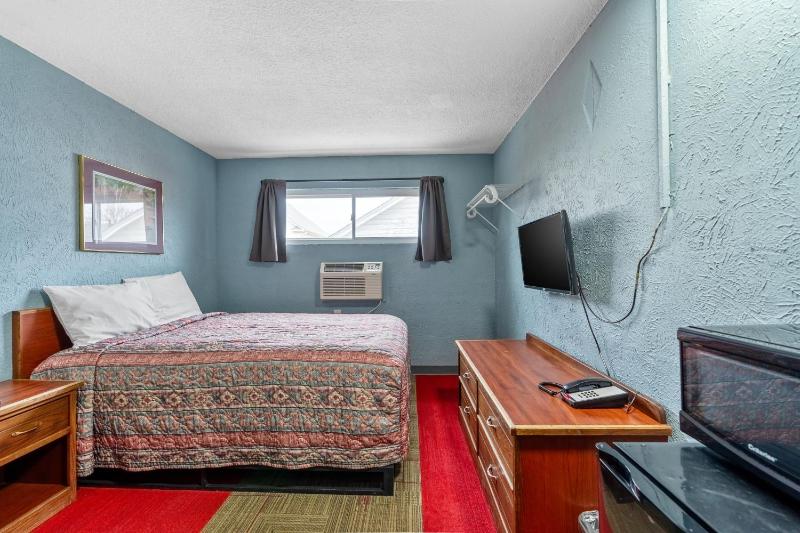 Budget Single Room image 4