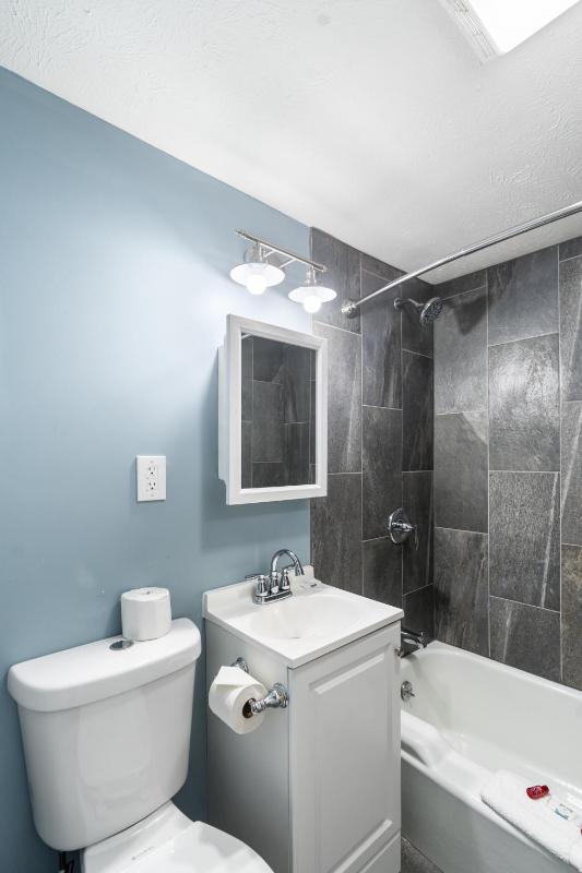 Budget Double Room image 4