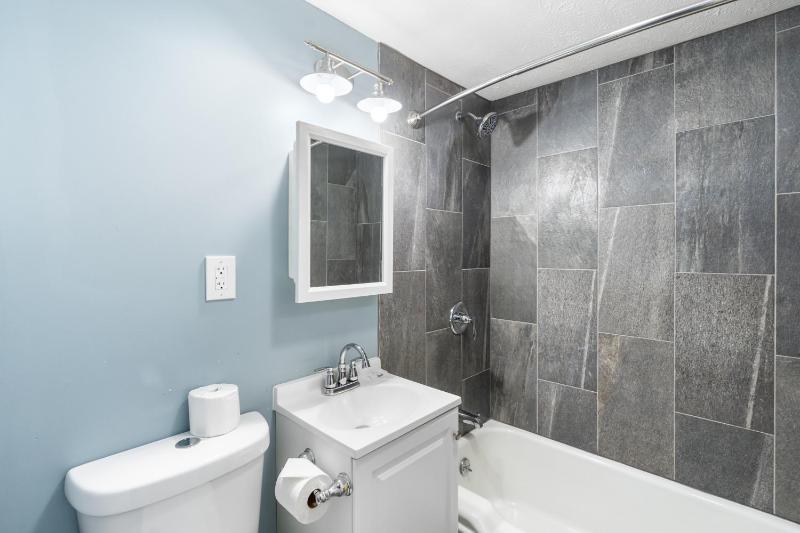 Budget Double Room image 4