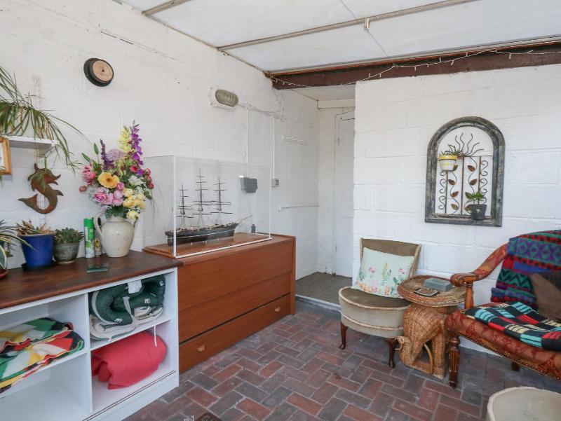 Victorian Town House - image 18
