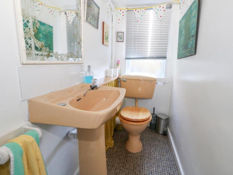 Victorian Town House - image 16
