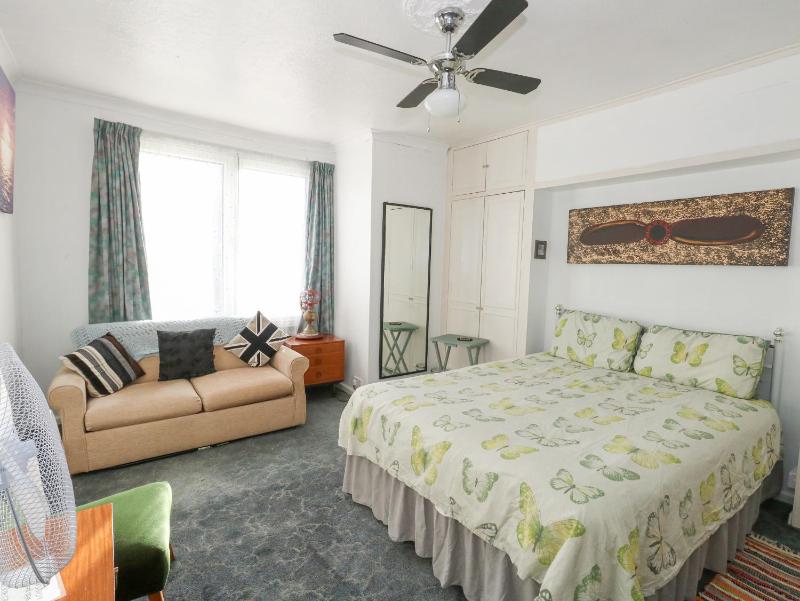 Victorian Town House - image 35