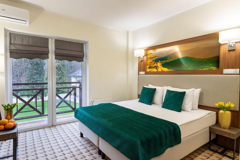 Twin Room image 3