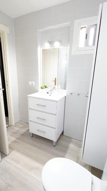 Central Sea View Apartment - image 25
