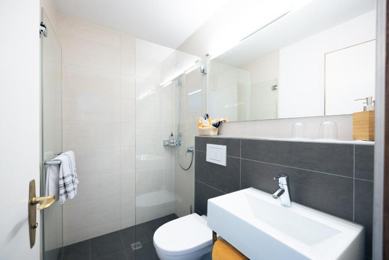 Double Room image 3