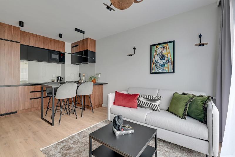 Lion Apartments - Młoda Polska Nowe Apartamenty z parkingiem - image 3