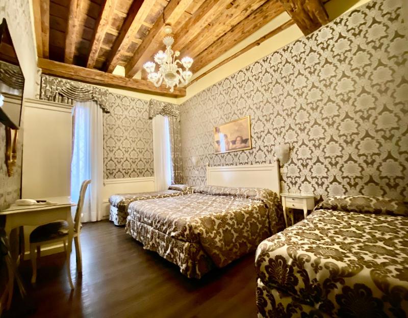 Quadruple Room image 1