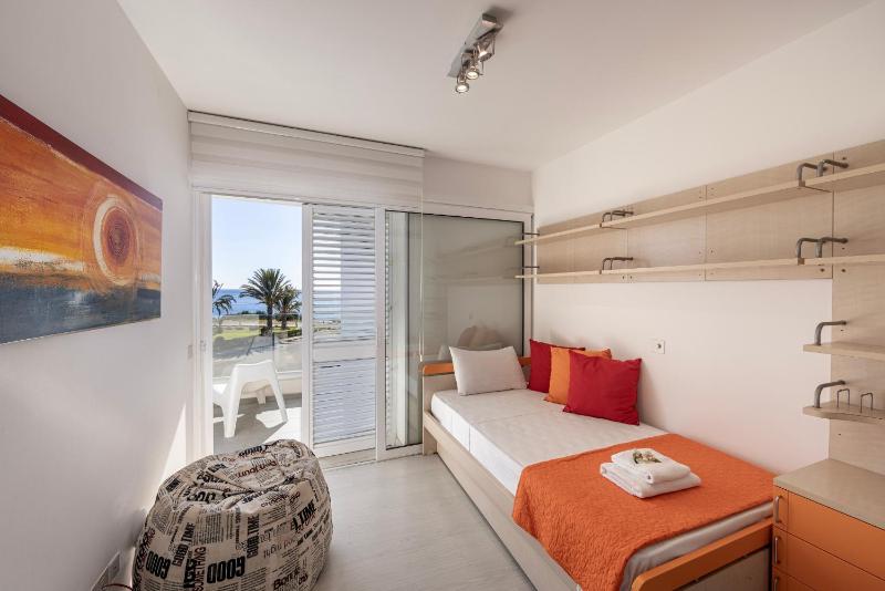 Protaras Elaia Luxury Seafront Villa - image 15