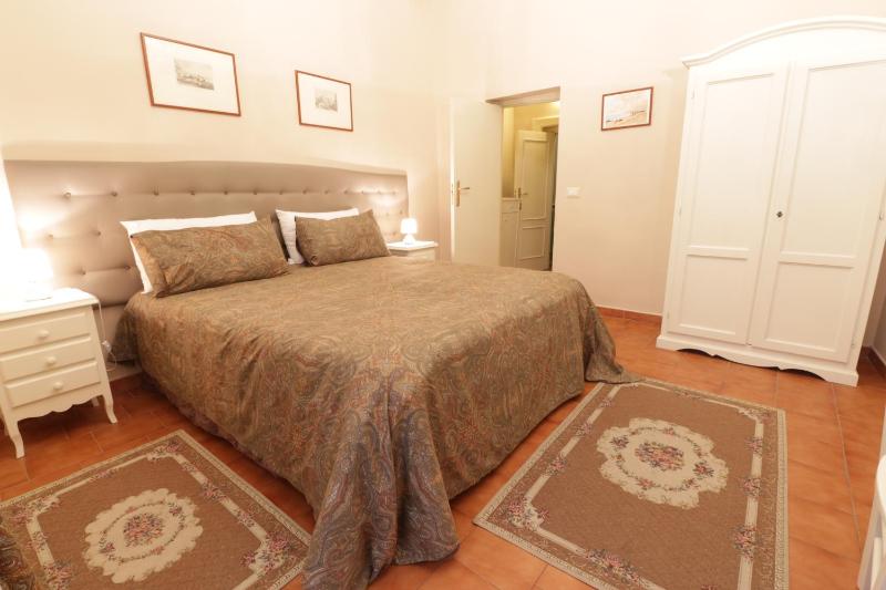 Double or Twin Room with Private Bathroom image 4