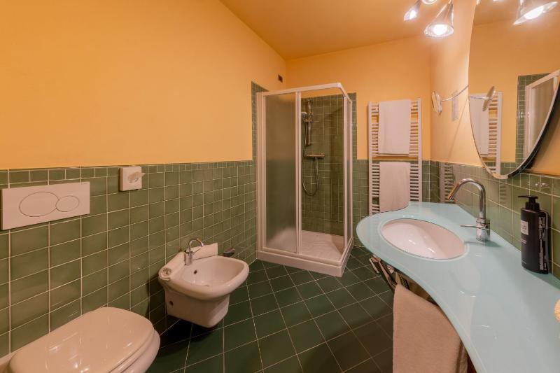 Double or Twin Room with Street View image 4