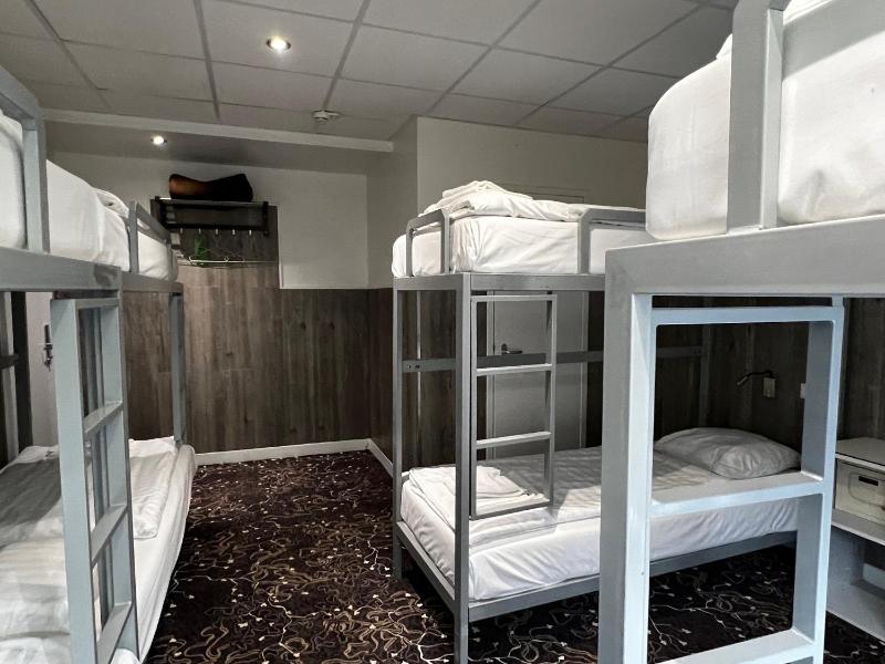 Dormitory Room (8 Adults) image 1