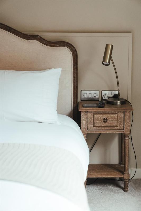 Deluxe Twin Room image 4