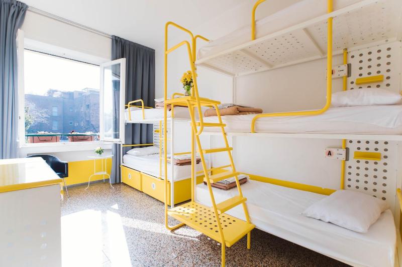 Bed in 5-Bed Mixed Dormitory Room image 3