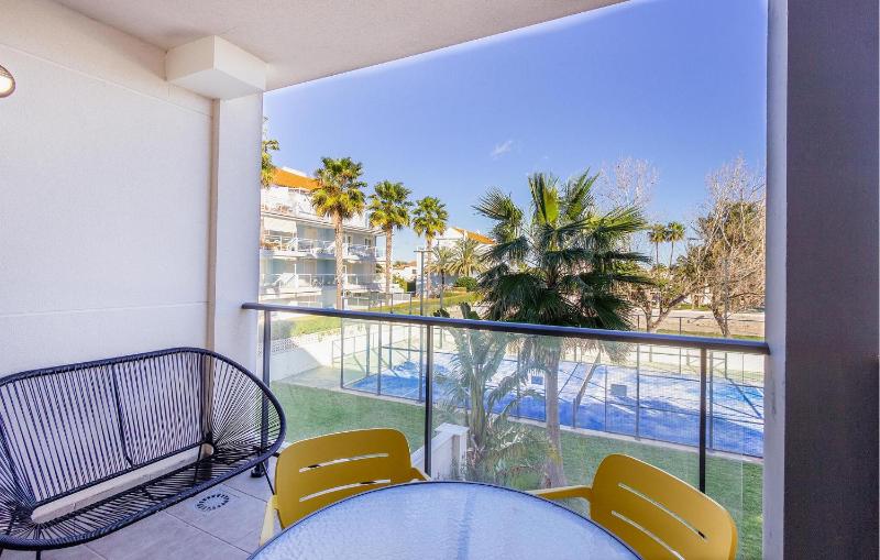 Beach Front Apartment In Denia With Wifi - image 5