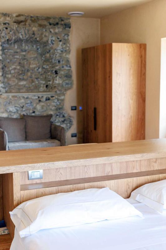 Double Room with Lake View - Annex image 3