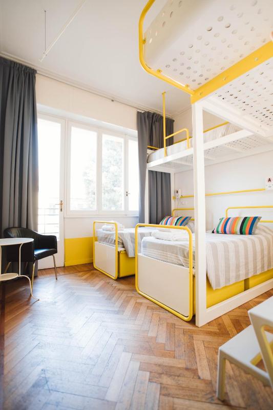 Bed in 4-Bed Mixed Dormitory Room image 3