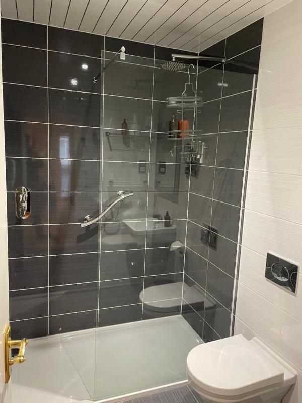 Superior King Suite image 2