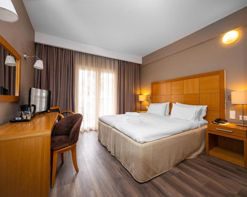 Standard Coco-mat Room Back View image 4