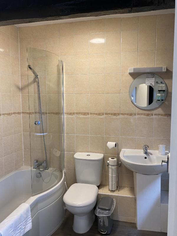 Quadruple Room image 4