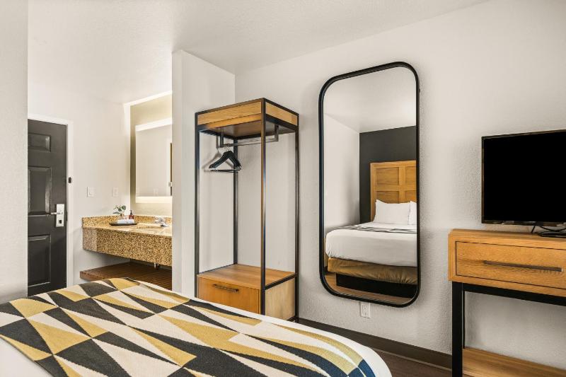 Executive 2 Queen Suite image 3