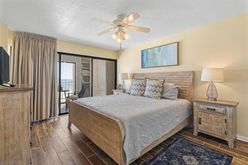 Edgewater 31 - image 30