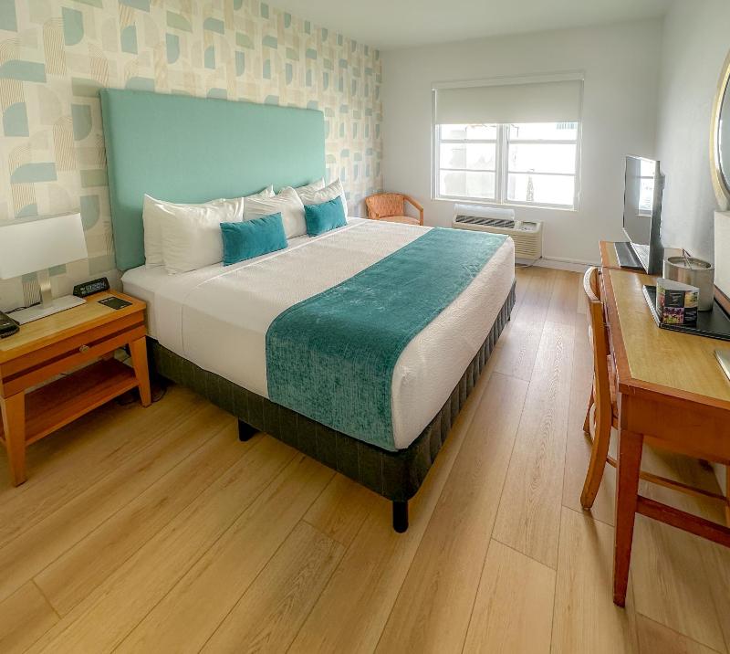 Avalon Hotel - image 22