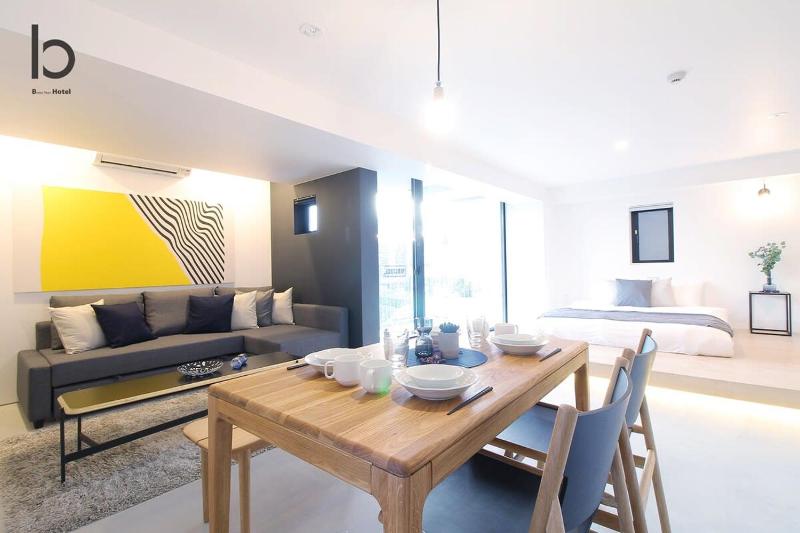 b hotel 401 Premium City View Apartment - image 10