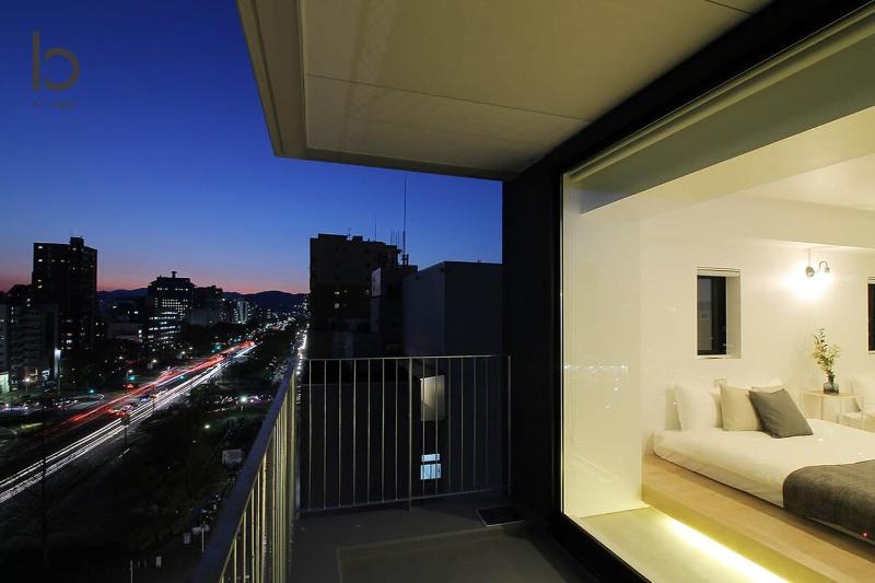 b hotel 401 Premium City View Apartment - image 16