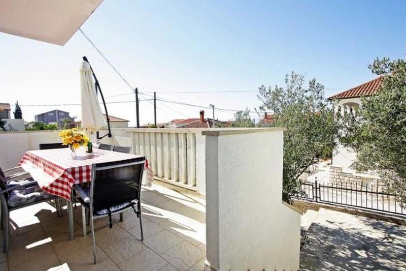 Apartments with parking space Supetar Brac - 22504 - image 8