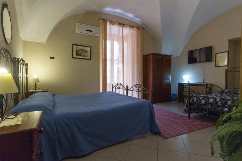 Quadruple Room image 2