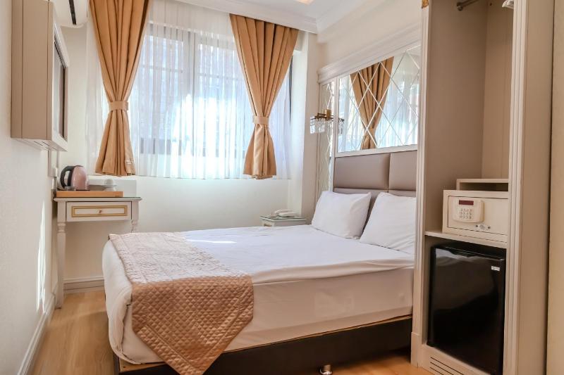 Standard Single Room image 4