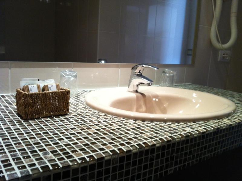 Standard Single Room image 1