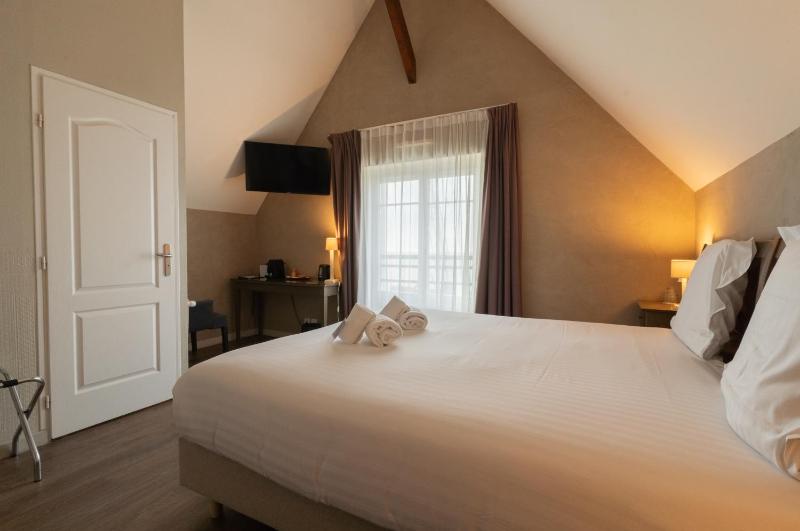 Superior Room Sea View image 3