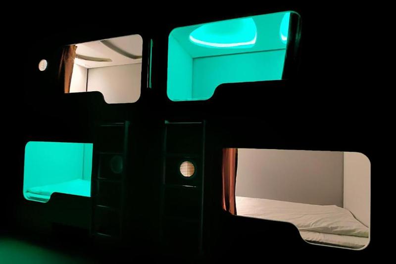 Green Cube Capsule Hostel - image 13