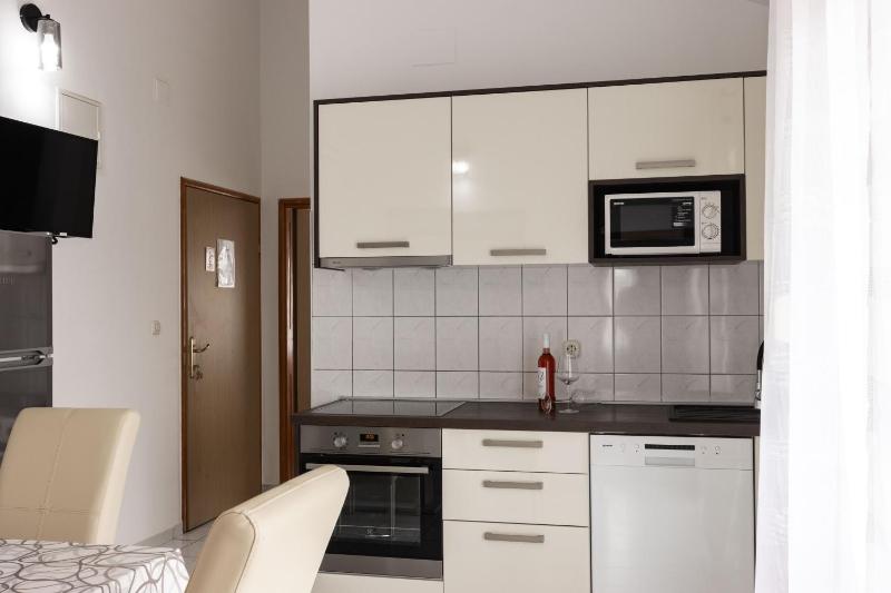 Antonela Apartment - image 37
