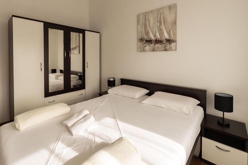 Antonela Apartment - image 31