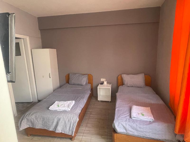 Double Room with Private Bathroom image 1