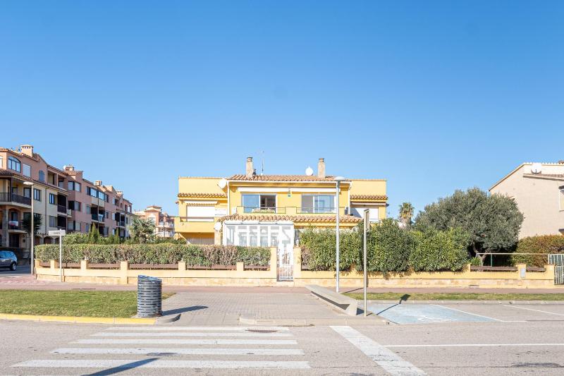 1013 Apartamento vista mar con 2 habitaciones by homeselectspain - image 3
