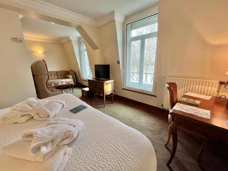 Executive Suite image 4