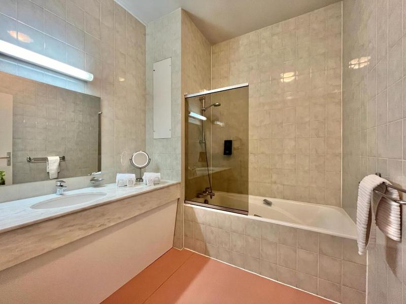 Luxury Suite image 2