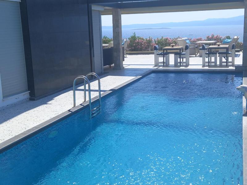 Villa - Beach Front image 2