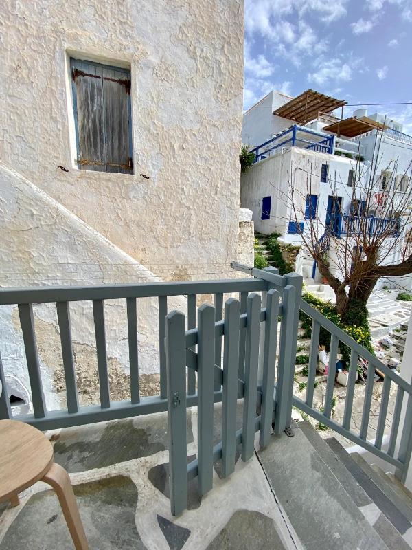 Elenita’s Mykonos town flat - image 10